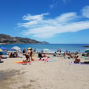 la-casa-di-anselmo.hotelitalianriviera.com/